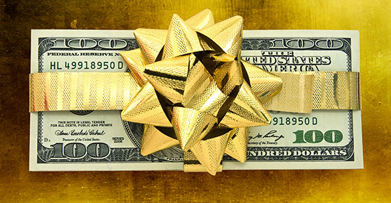 Plan Now To Make Tax-Smart Year-End Gifts To Loved Ones